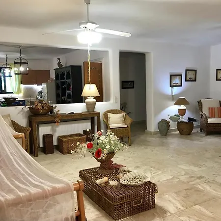 Amalthea 2 Villa