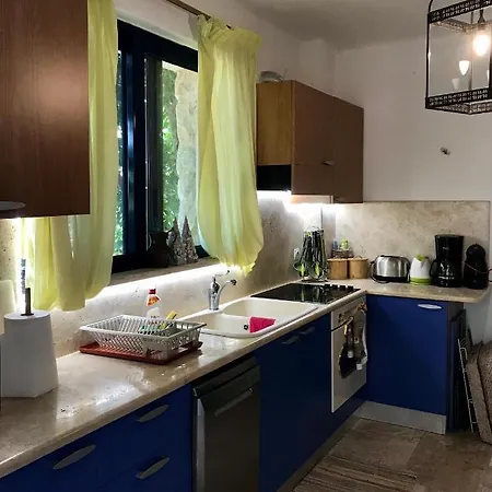 Amalthea 2 Villa